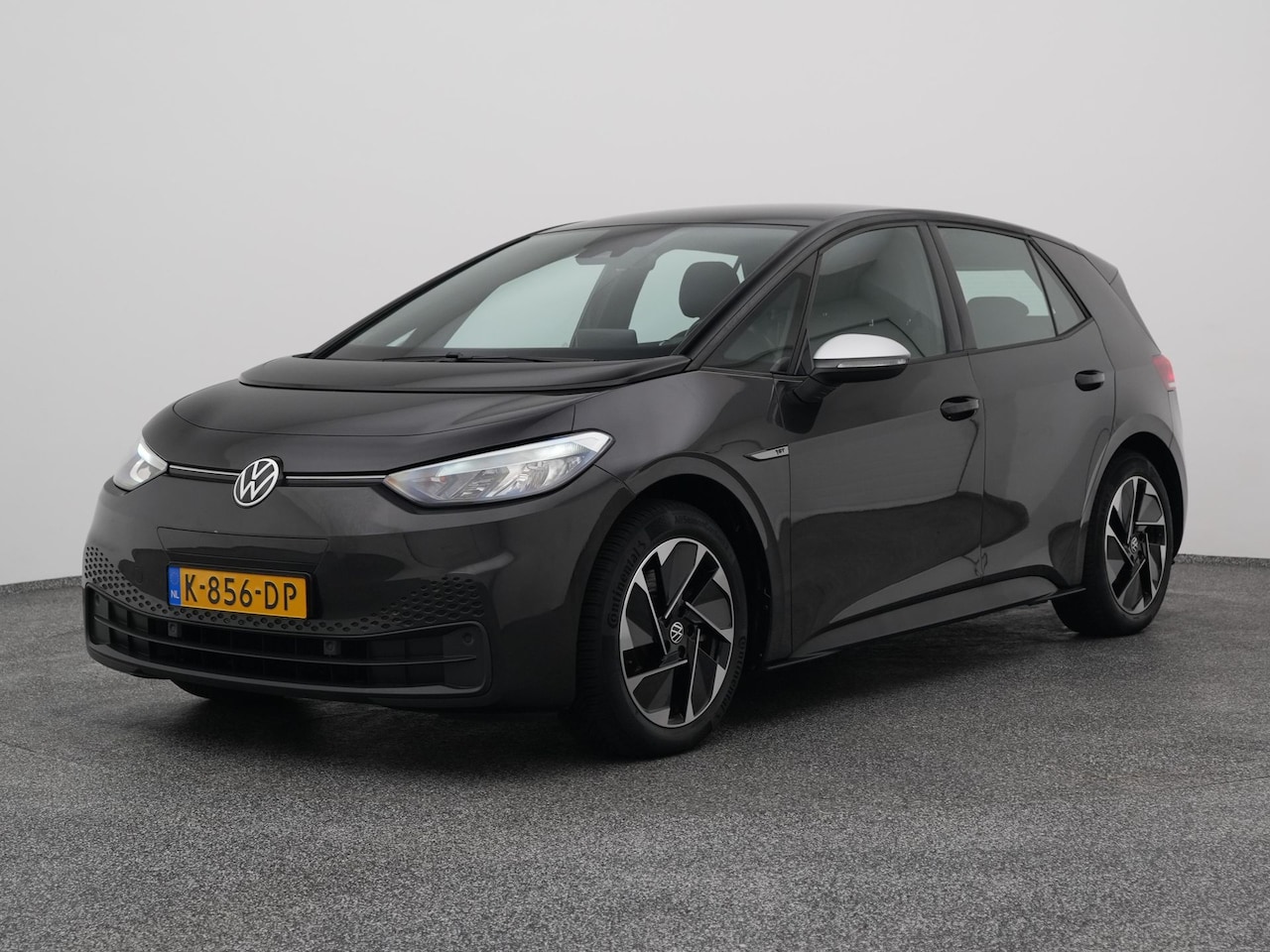 Volkswagen ID.3 - First 58 kWh | ADAPTIVE | STOEL- EN STUURVERW. | TREKHAAK - AutoWereld.nl
