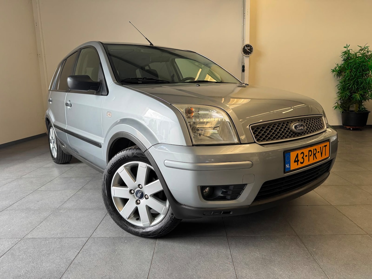Ford Fusion - 1.4-16V Futura/Airco/106000km//Perfect onderhouden! - AutoWereld.nl