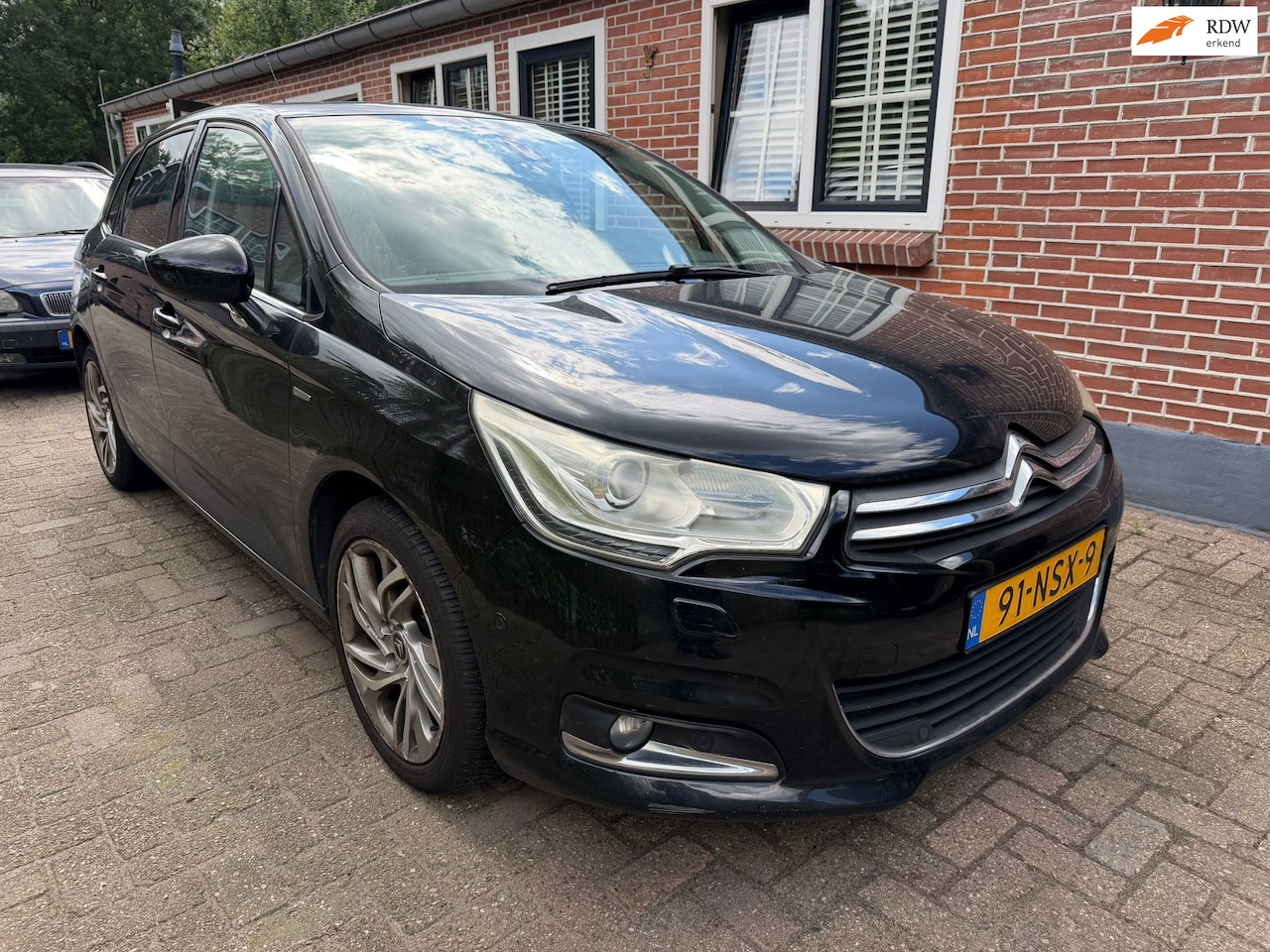 Citroën C4 - 1.6 VTi Exclusive Nieuwe APK 05-06-2027 - AutoWereld.nl