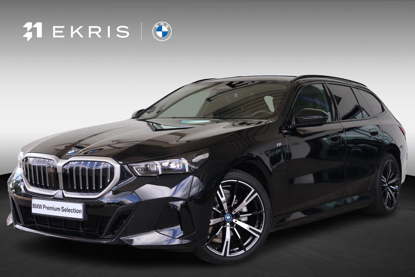 BMW 5-serie Touring - 530e | M Sportpakket | Panorama Dak | Driving Assistant Professional | Stoelventilatie - AutoWereld.nl
