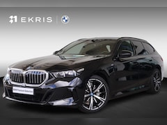 BMW 5-serie Touring - 530e | M Sportpakket | Panorama Dak | Driving Assistant Professional | Stoelventilatie