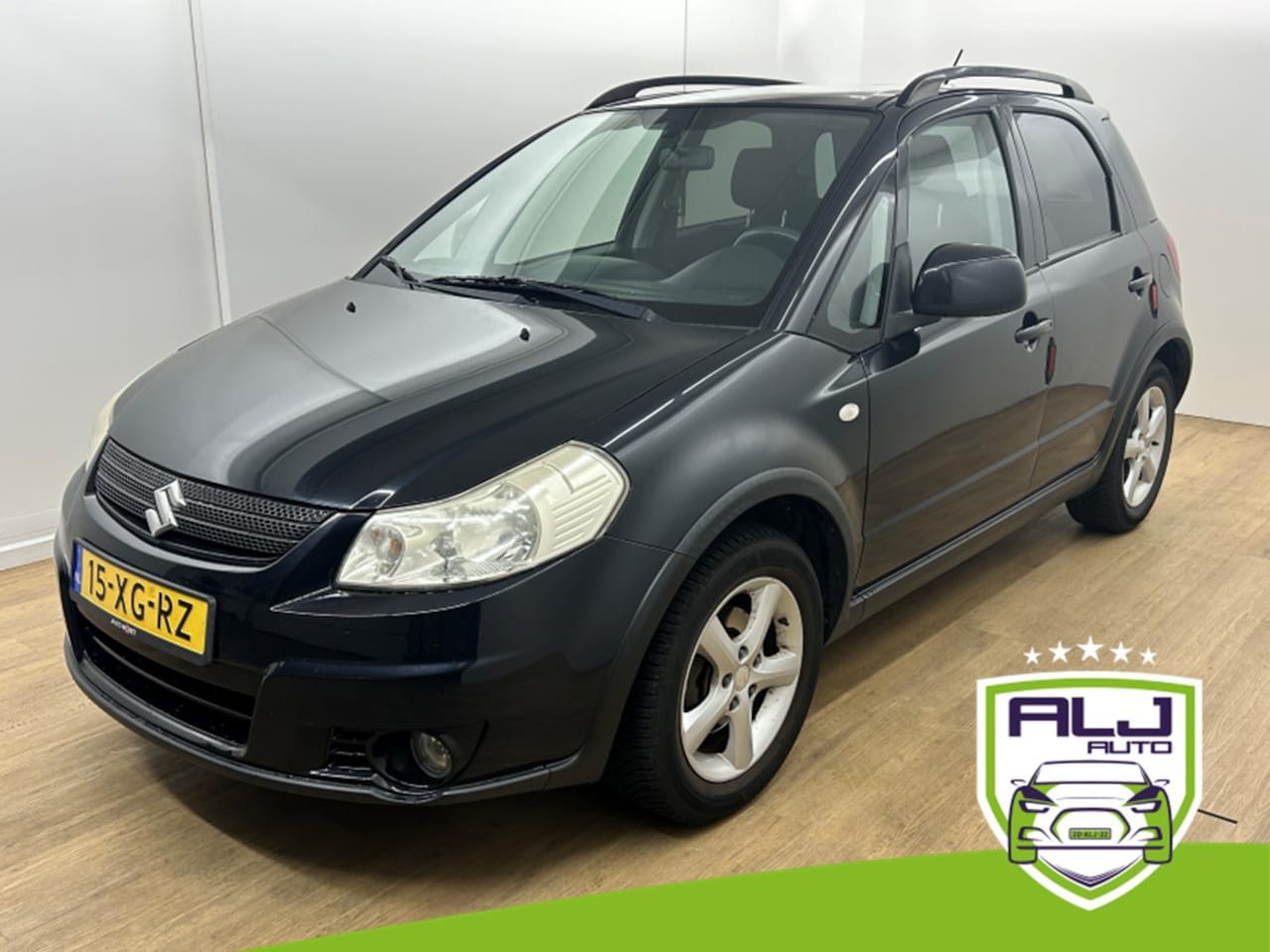 Suzuki SX4 - Occasion 1.6 Shogun | Zwart | Tweedehands Suzuki SX4 | Airco | CD speler | Trekhaak - AutoWereld.nl