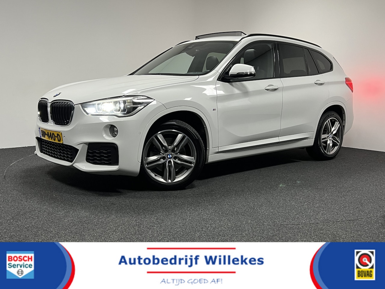 BMW X1 - xDrive20i M Sport | NAVI | PANO | TREKHAAK | HUD | KEYLESS | - AutoWereld.nl