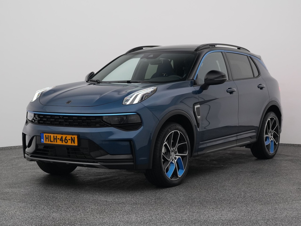 Lynk & Co 01 - 1.5 Plug-in Hybrid | 360° | ZWARTE HEMEL | STUURVERWARMING | NLD AUTO - AutoWereld.nl