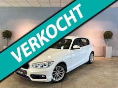 BMW 1-serie - 118i Sport - Automaat - Led - Navi - ParkeerSensor
