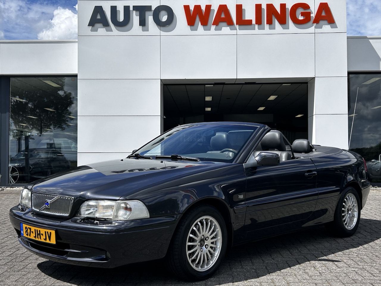 Volvo C70 Convertible - NL Auto! | Leer | Stoelverwarming | Stoelgeheugen | Trekhaak | Windscherm | 2.4 T Prestige - AutoWereld.nl