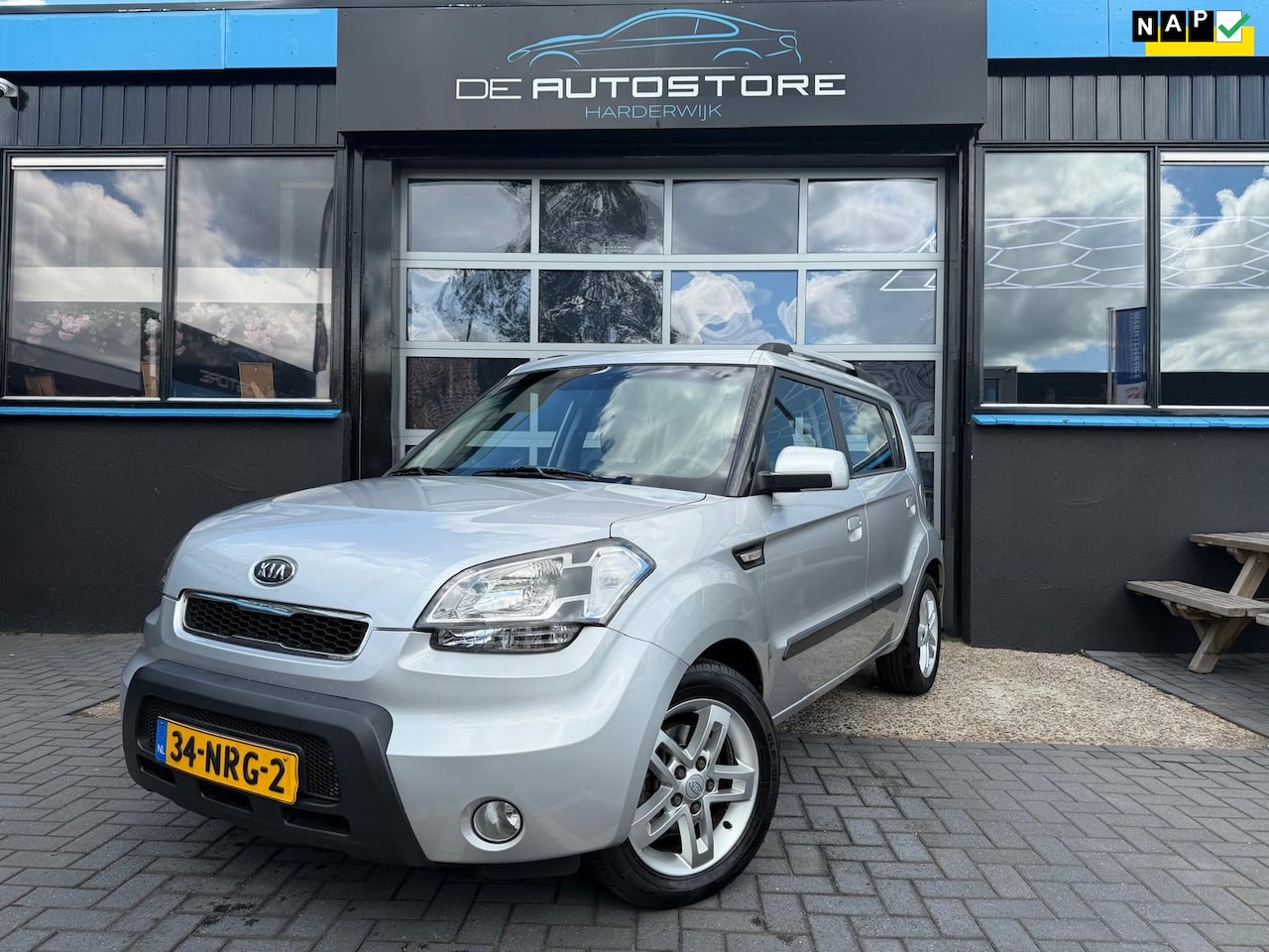 Kia Soul - 1.6 X-tra Airco Navi Bluetooth Afneembare Trekhaak Nieuwe Koppeling 2e Eig Nette Auto !!! - AutoWereld.nl