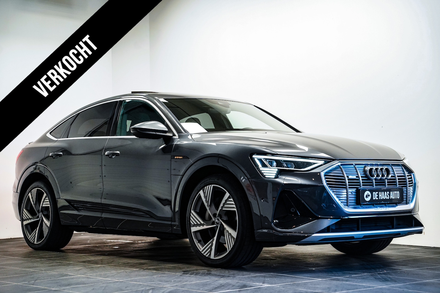 Audi e-tron Sportback - 55 quattro S-Line|Pano dak|RS Diamantleder|SOH 98,1|Elektr stoel|Acc|B&O|Luchtvering - AutoWereld.nl