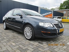 Volkswagen Passat - 2.0 TFSI Highl. Bns Leer schuifdak