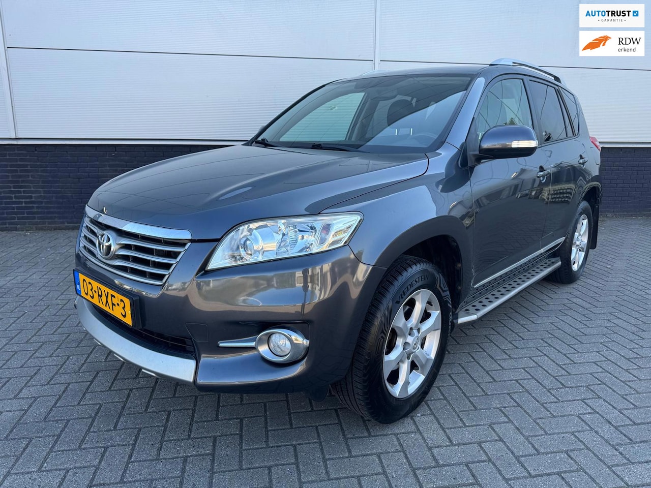 Toyota RAV4 - 2.0 VVTi 4x4 Facelift - clima - trekhaak - camera - half leder - NAP - stoelverwarming - f - AutoWereld.nl