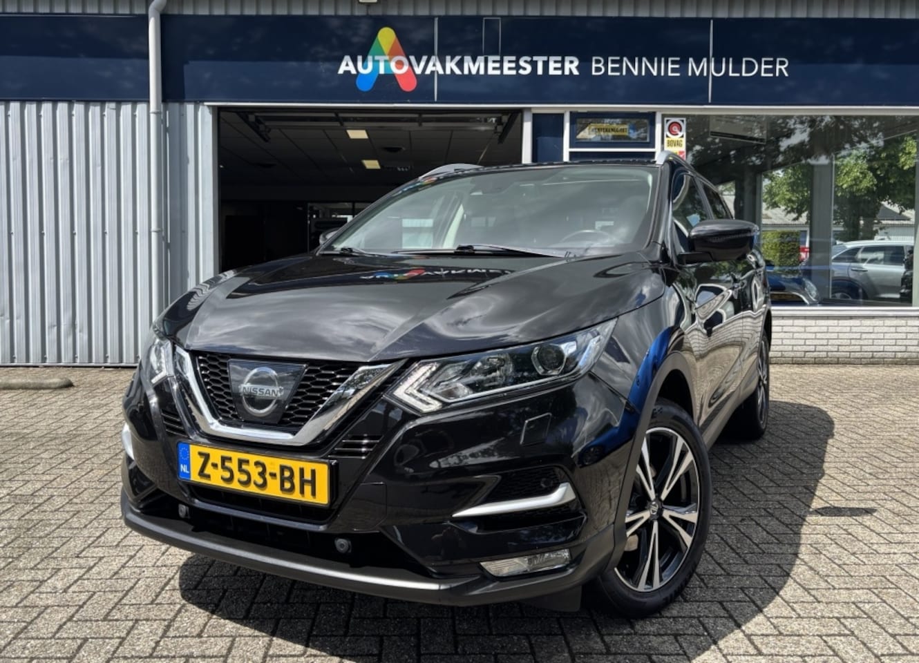 Nissan Qashqai - 1.6 N-Connecta 360 CAMERA / PANO-DAK / TREKHAAK - AutoWereld.nl