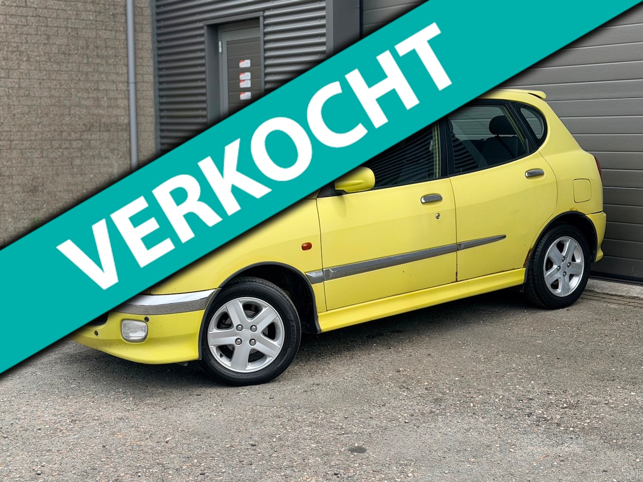 Daihatsu Sirion - 1.3-16V S Automaat - AutoWereld.nl