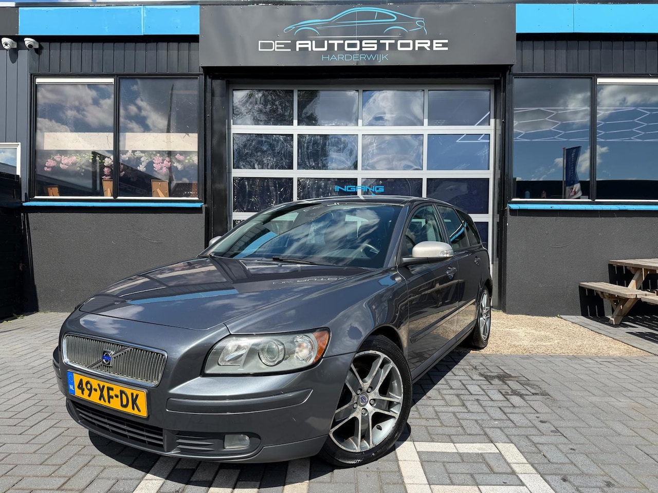 Volvo V50 - 2.0 Edition I Sport Airco Cruise Half Leer Dealer Onderhouden Nette Auto !!! - AutoWereld.nl