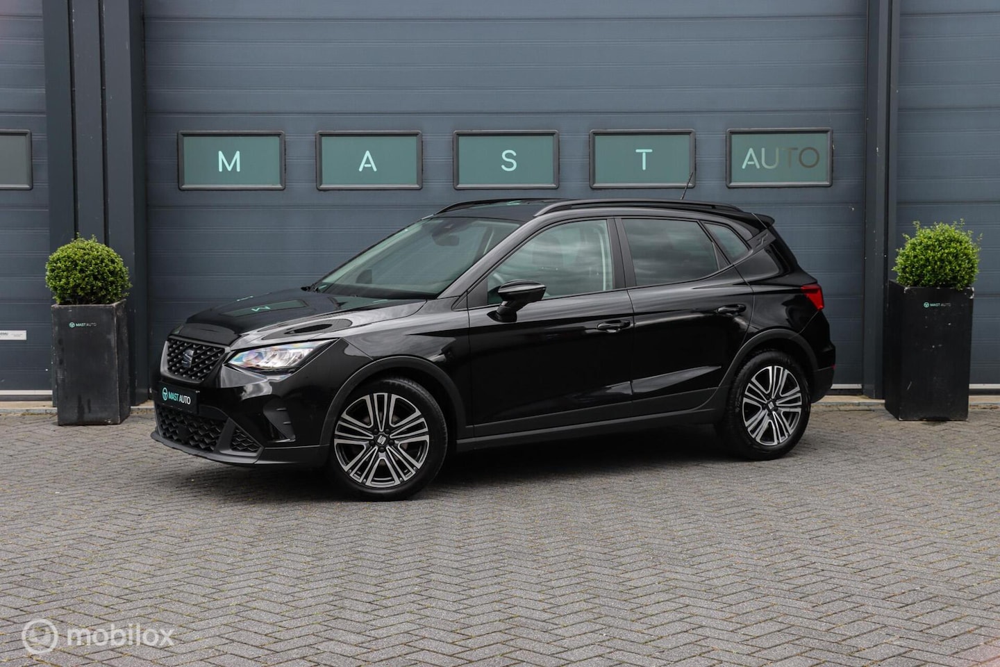 SEAT Arona - 1.0 TSI Style|AUT|Cruise|Stoelverwarming|LED|Parkeerhulp - AutoWereld.nl