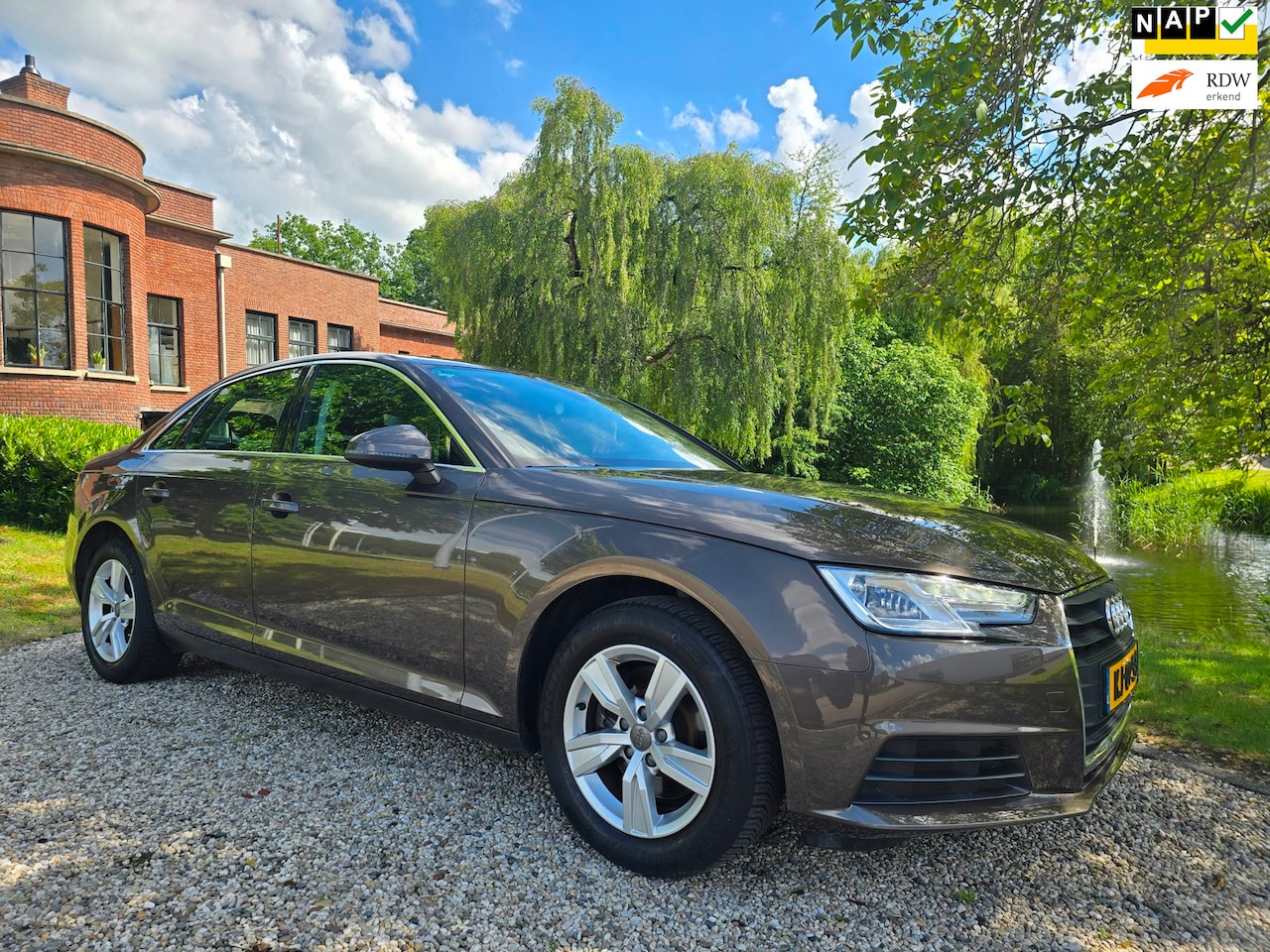Audi A4 Limousine - 2.0 TFSI ultra Pro Line AUTOMAAT - AutoWereld.nl