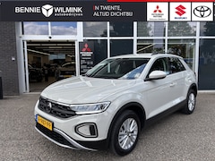 Volkswagen T-Roc - 1.0 TSI Life | DIGITAL COCKPIT | LED | Apple/Android | Parkeerse
