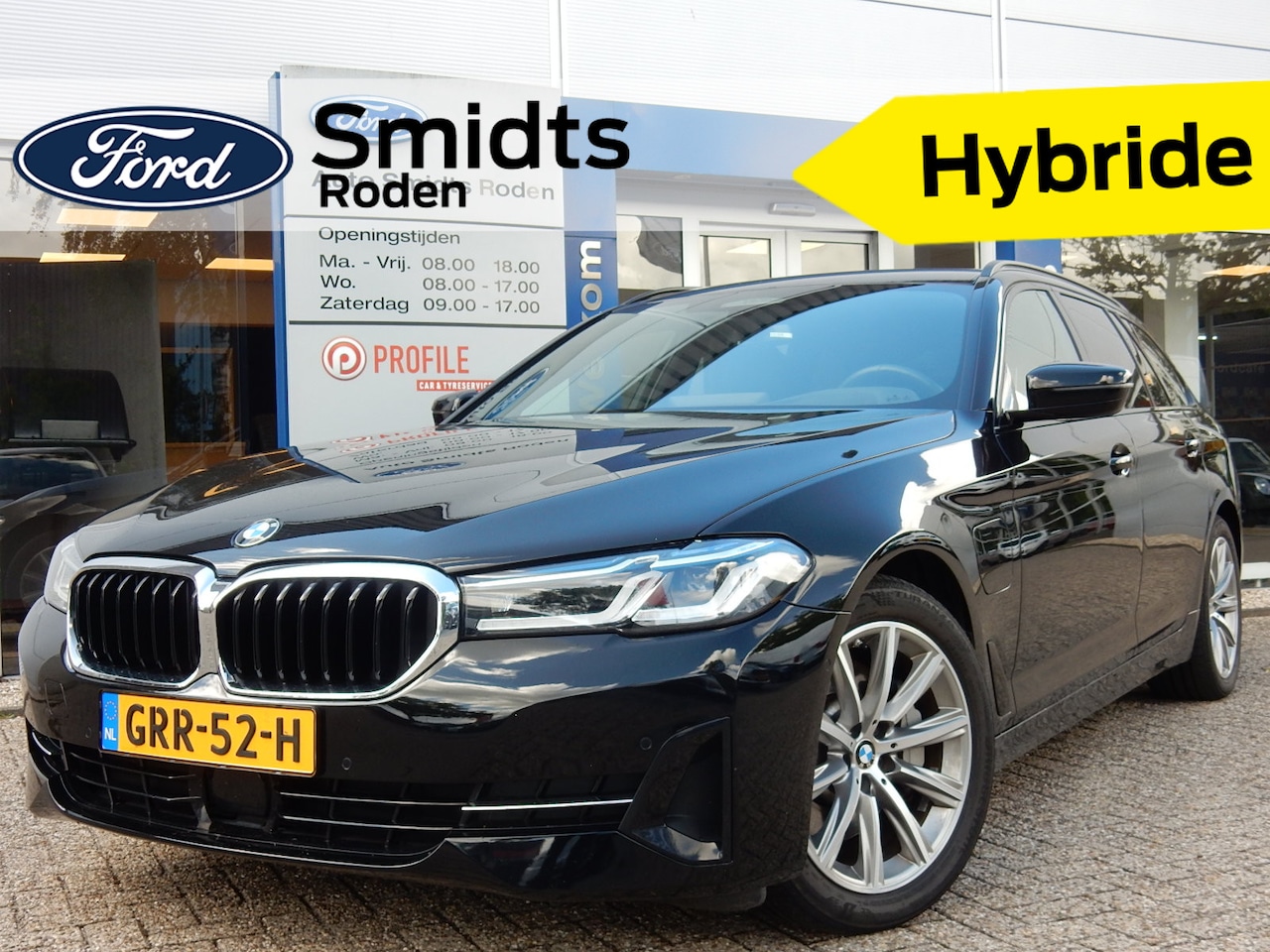 BMW 5-serie Touring - 530e 292PK Business Edition Plus | Climate seats | Leder | Glas Coating | Harman Cardon | - AutoWereld.nl