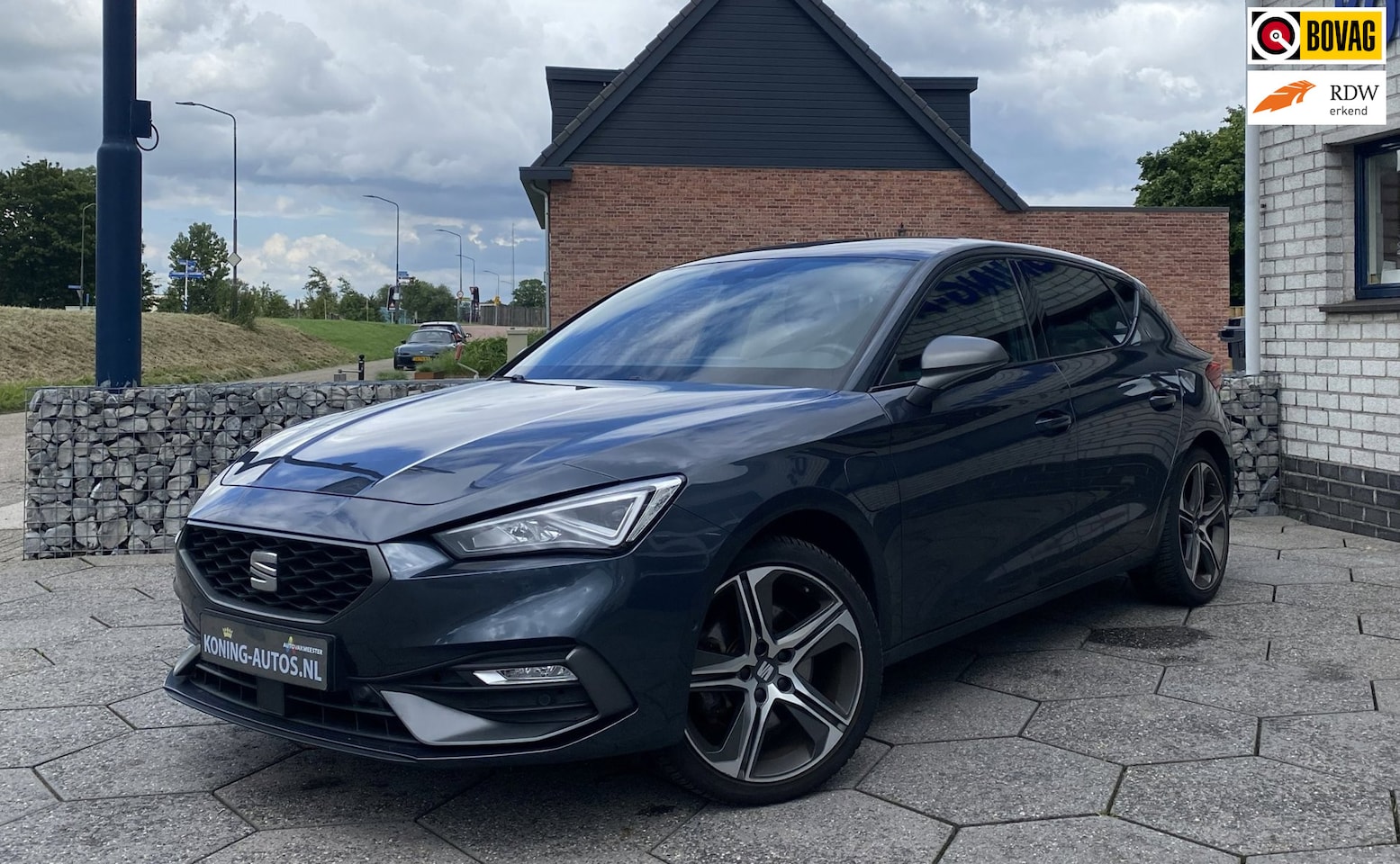SEAT Leon - 1.4 TSI eHybrid PHEV FR Business Intense/ VirtualC/ Sfeer/ Camera - AutoWereld.nl