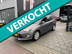Ford Focus Wagon - 1.0 EcoBoost Titanium 2e Eig Trekhaak Airco NAP APK