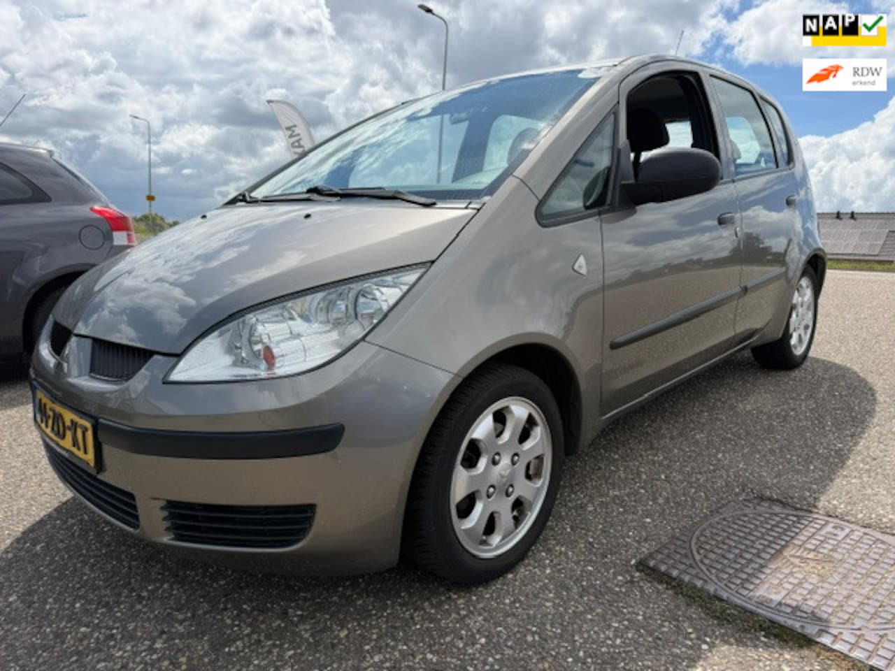 Mitsubishi Colt - 1.3 Incharge Airco Trekhaak 1Eigenaar APK - AutoWereld.nl
