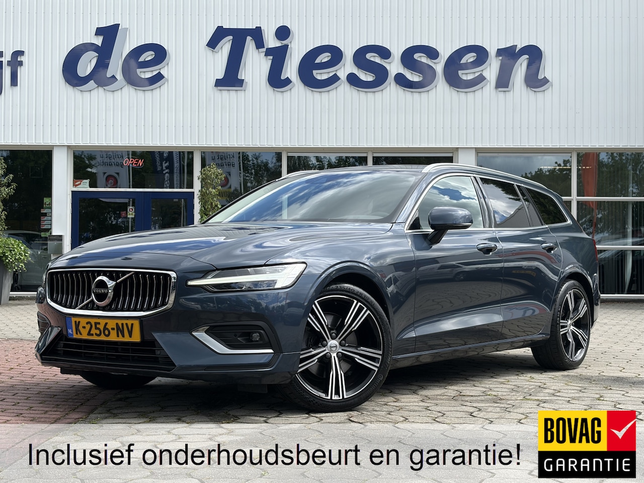 Volvo V60 - 2.0 B3 Inscription Carplay, Stuur & stoelvrw., Trekhaak, Rijklaar met beurt & garantie! - AutoWereld.nl