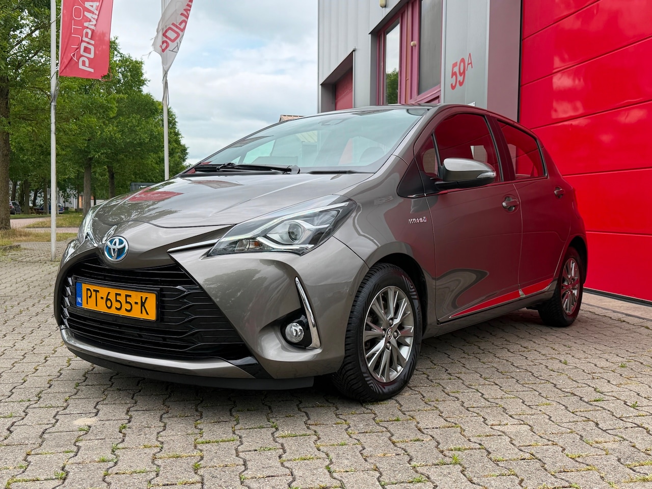 Toyota Yaris - 1.5 Hybrid Executive / Automaat / Unieke km stand 29.221km / nwe banden en heel recent beu - AutoWereld.nl