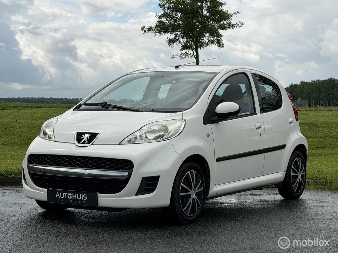 Peugeot 107 - 1.0-12V Urban Move 1.0-12V Urban Move - AutoWereld.nl