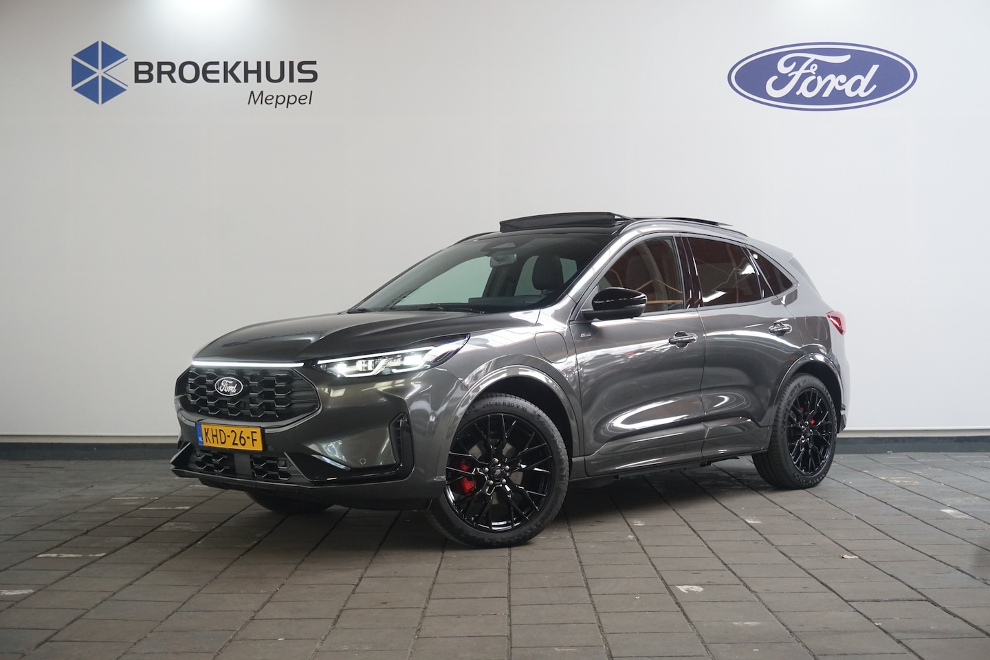 Ford Kuga - 2.5 PHEV ST-Line X | Black Package | Elektrisch glazen panorama-dak | Lichtmetalen velgen - AutoWereld.nl