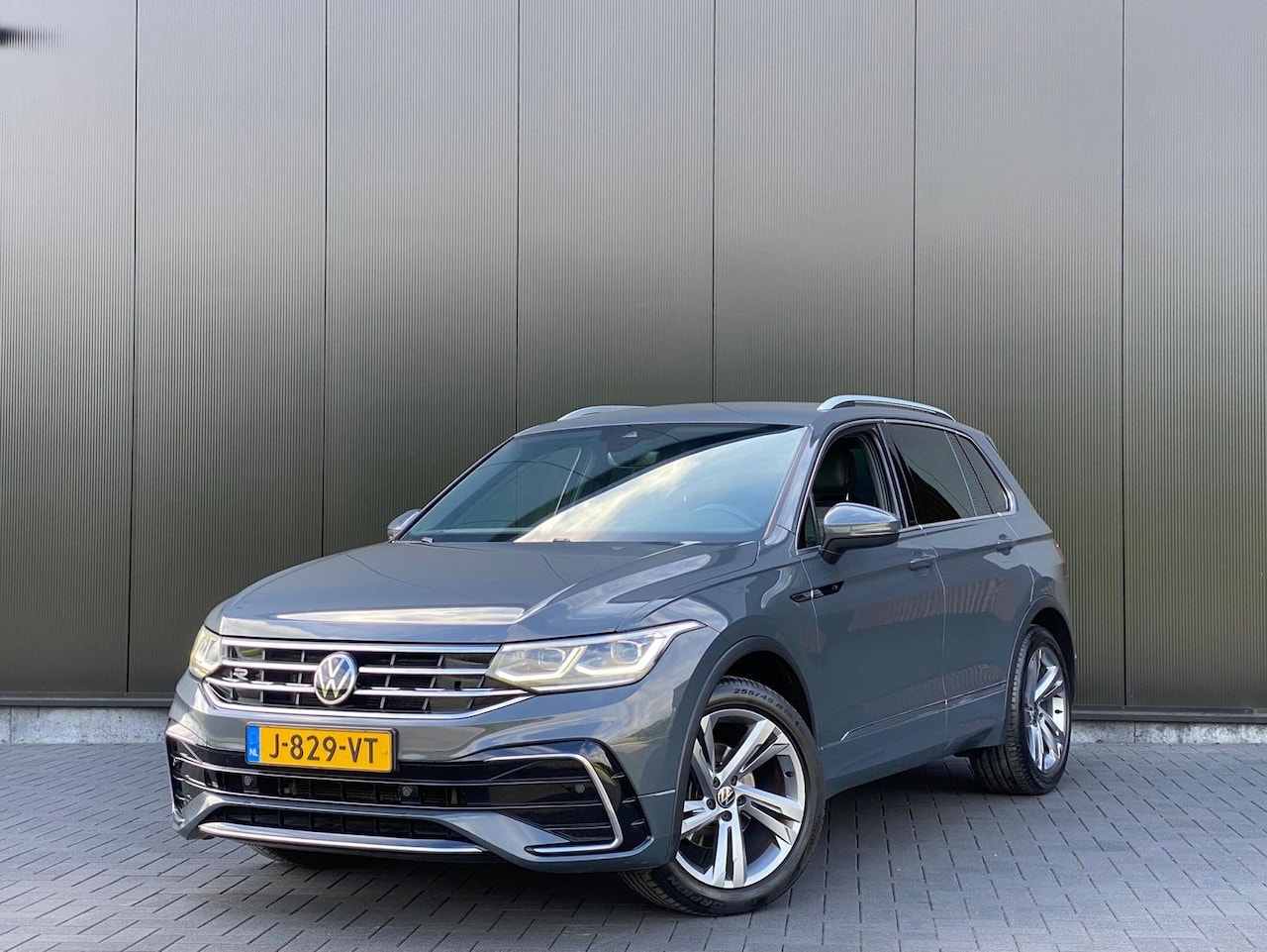 Volkswagen Tiguan - 1.5 TSI R-Line Business 1.5 TSI R-Line Business+ - AutoWereld.nl