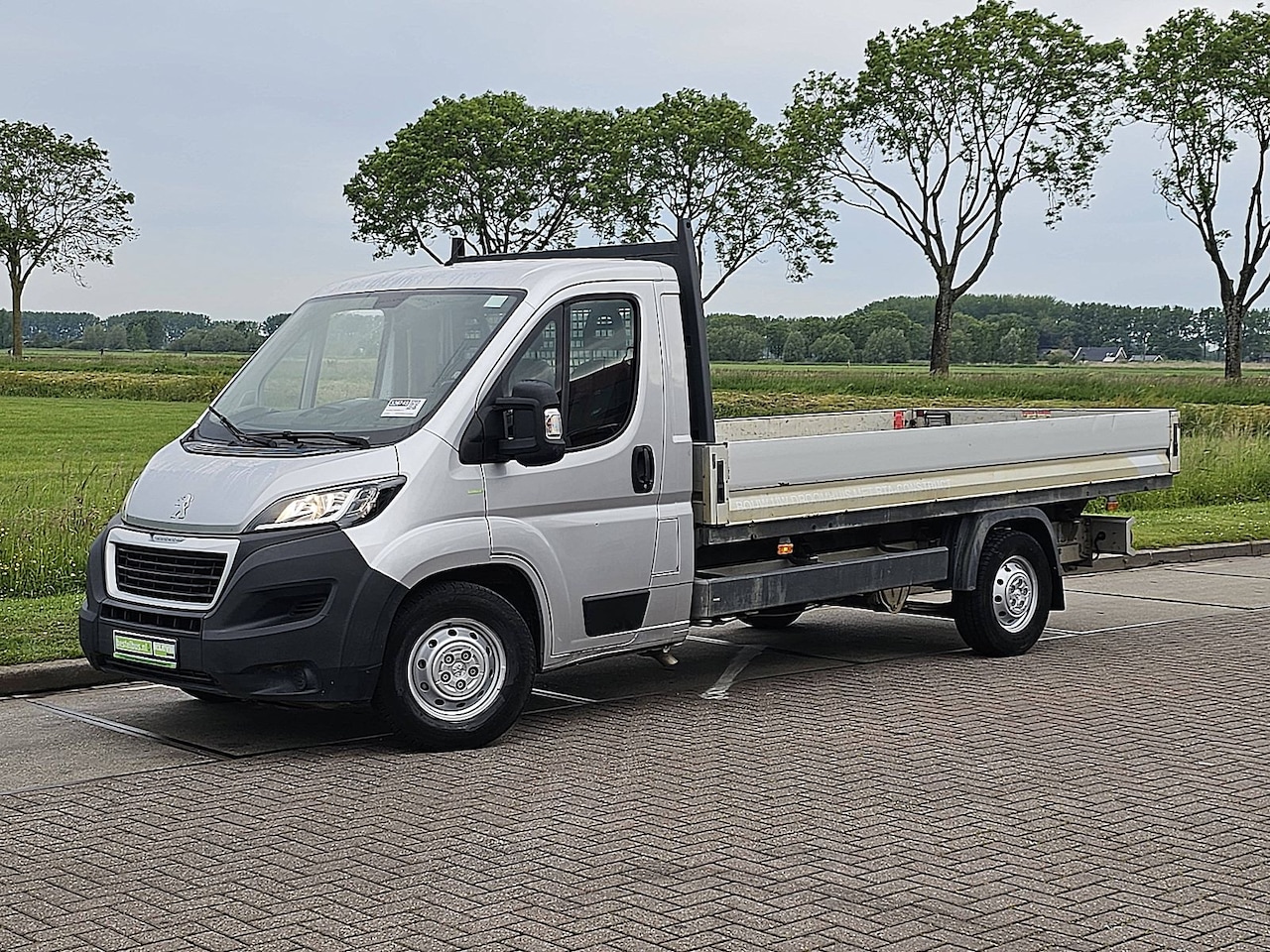 Peugeot Boxer - 2.0 BlueHDI L3 Open-Laadbak 4.20m XL Trekhaak Airco Euro6! L3 Open-Laadbak XL Trekhaak Air - AutoWereld.nl