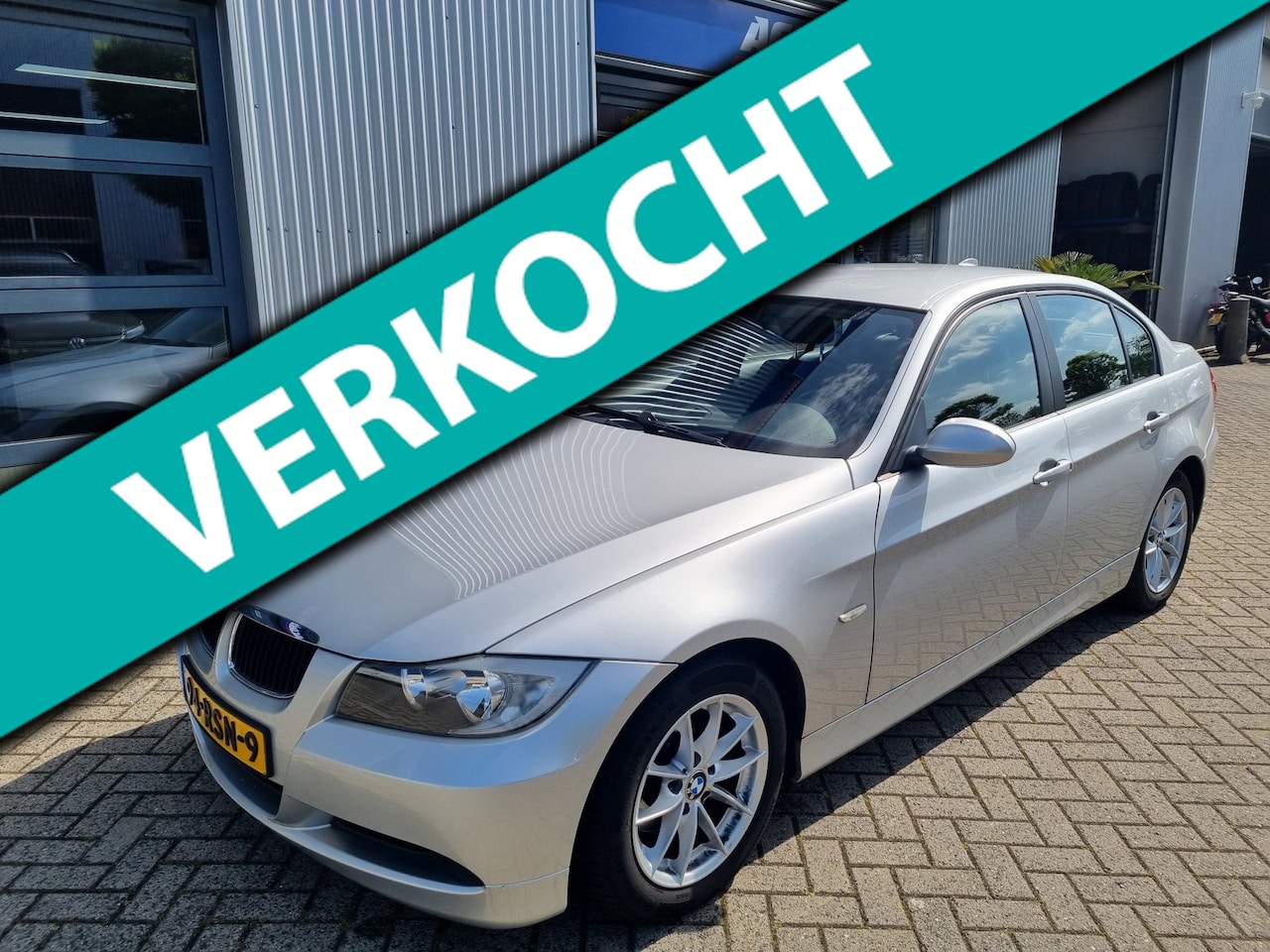 BMW 3-serie - 318i / cruise control / trekhaak / nieuwe apk - AutoWereld.nl