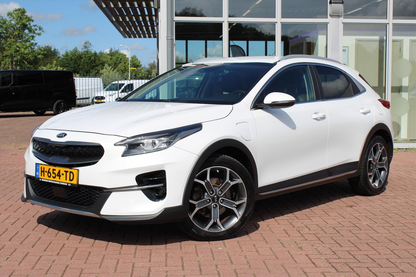 Kia XCeed - 1.6 GDi PHEV 141pk DCT6 DynamicPlusLine, Trekhaak, Stuur en Stoelverwarming - AutoWereld.nl