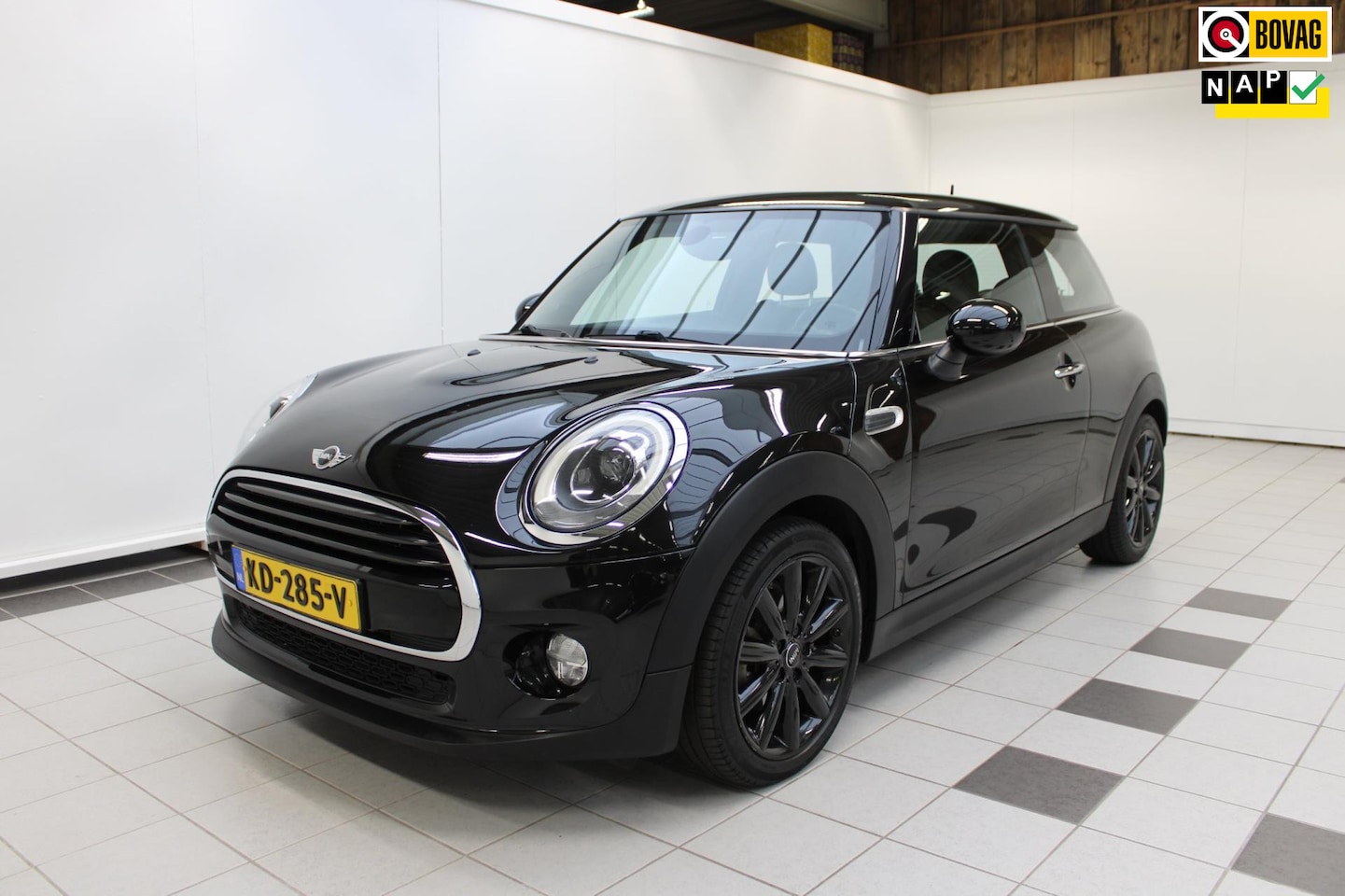 MINI Cooper - 1.5 Marylebone|Pano|PDC|H&K|Stoelverwarming|Keykess|NAP - AutoWereld.nl