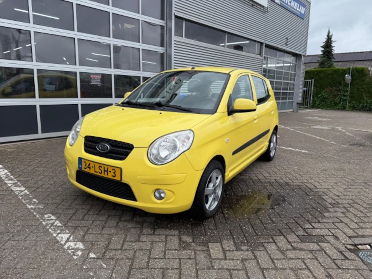 Kia Picanto - 1.0i Seven Airco / LM velgen / Nw APK - AutoWereld.nl