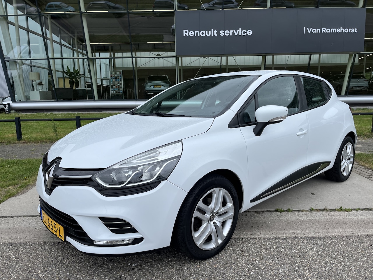 Renault Clio - 0.9 TCe / Navigatie / Bleutooth / Airco / Elek.ramen V / - AutoWereld.nl