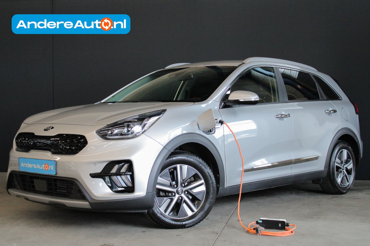 Kia Niro - 1.6 GDi PHEV DynamicPlusLine |trekhaak|dealer onderhouden|parkeersensoren|JBL|keyless| - AutoWereld.nl