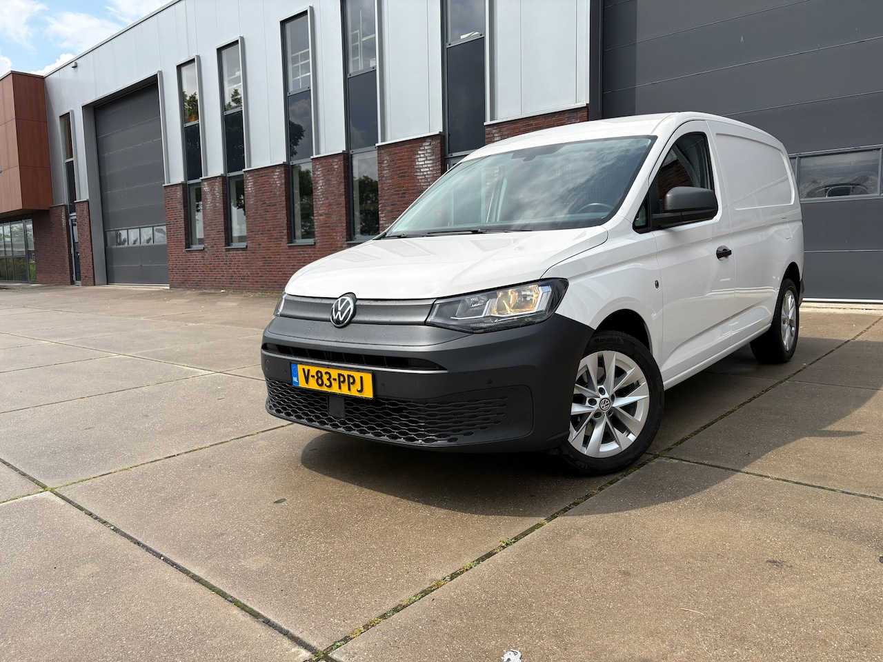 Volkswagen Caddy Cargo Maxi - 1.5 TSI Style 1.5 TSI Style, Benzine, Automaat, Cruise control, Camera, Climat, Highline - AutoWereld.nl