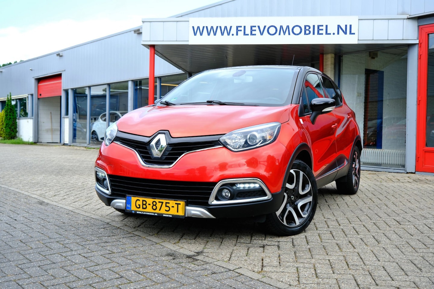 Renault Captur - 0.9 TCe Helly Hansen Navi|Cam|Clima|Half Leder - AutoWereld.nl