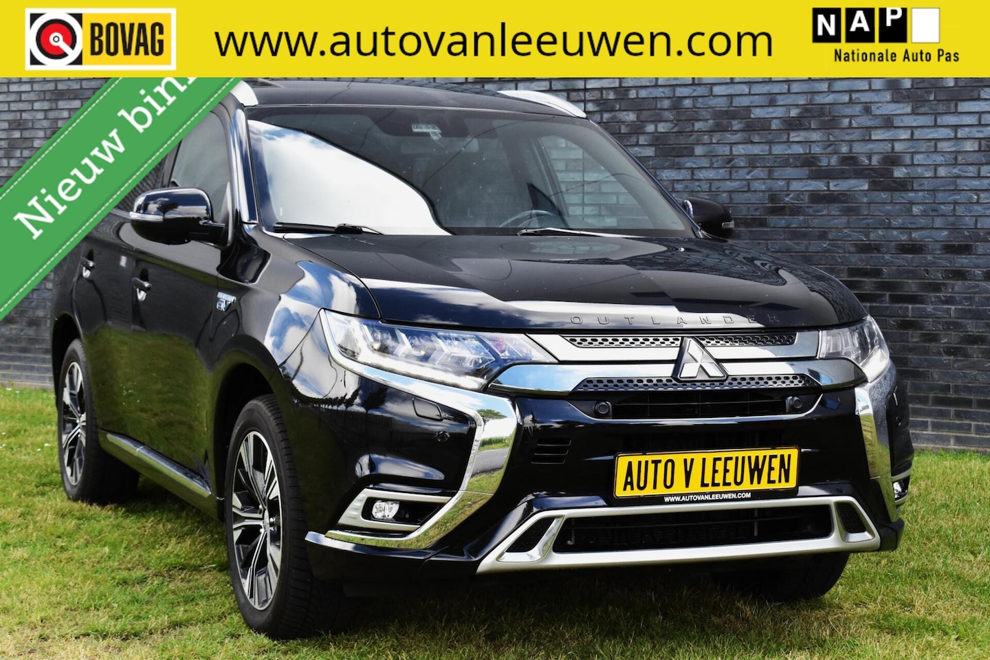 Mitsubishi Outlander - 2.4 PHEV Diamand Edition 360º CAMERA/PANODAK/LEDER VOL!/TREKHAAK/ACC/ETC,! - AutoWereld.nl