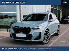 BMW X1 - xDrive25e M Sport Automaat / Panoramadak / Trekhaak / Sportstoelen / M Adaptief onderstel
