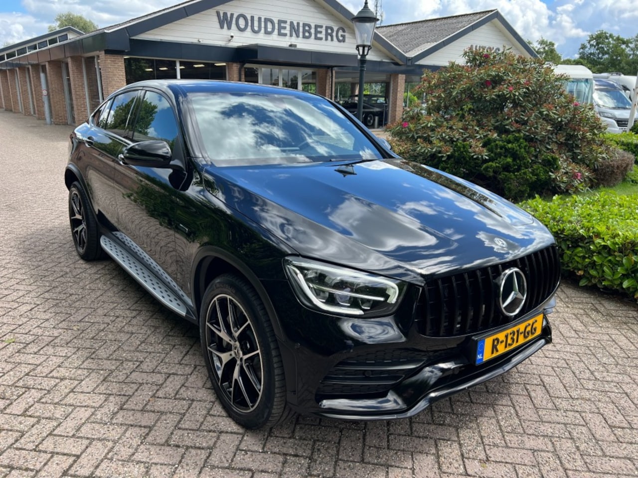 Mercedes-Benz GLC-klasse Coupé - GLC 300e 4-Matic AMG Int + Ext, DAB - AutoWereld.nl