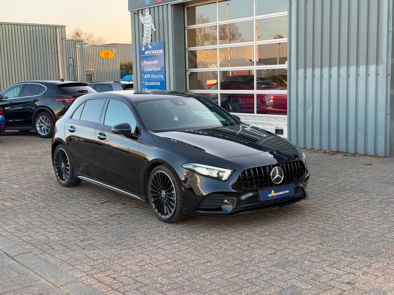 Mercedes-Benz A-klasse - 180 d AMG | Widescreen | Camera | Sfeer | Carplay - AutoWereld.nl