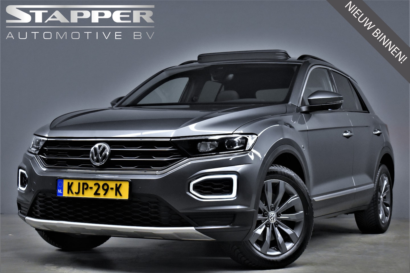 Volkswagen T-Roc - 1.5 TSI 150pk Automaat Sport 1e Eig. Pano/Virtual/Camera/Standkachel/Adap-Cruise/Navi/Pdc/ - AutoWereld.nl