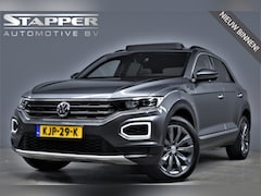 Volkswagen T-Roc - 1.5 TSI 150pk Automaat Sport 1e Eig. Pano/Virtual/Camera/Standkachel/Adap-Cruise/Navi/Pdc/