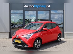 Toyota Aygo - 1.0 VVT-I X-Play 72pk 5drs. Airco, Camera, LM-Velgen, Carplay, LIM