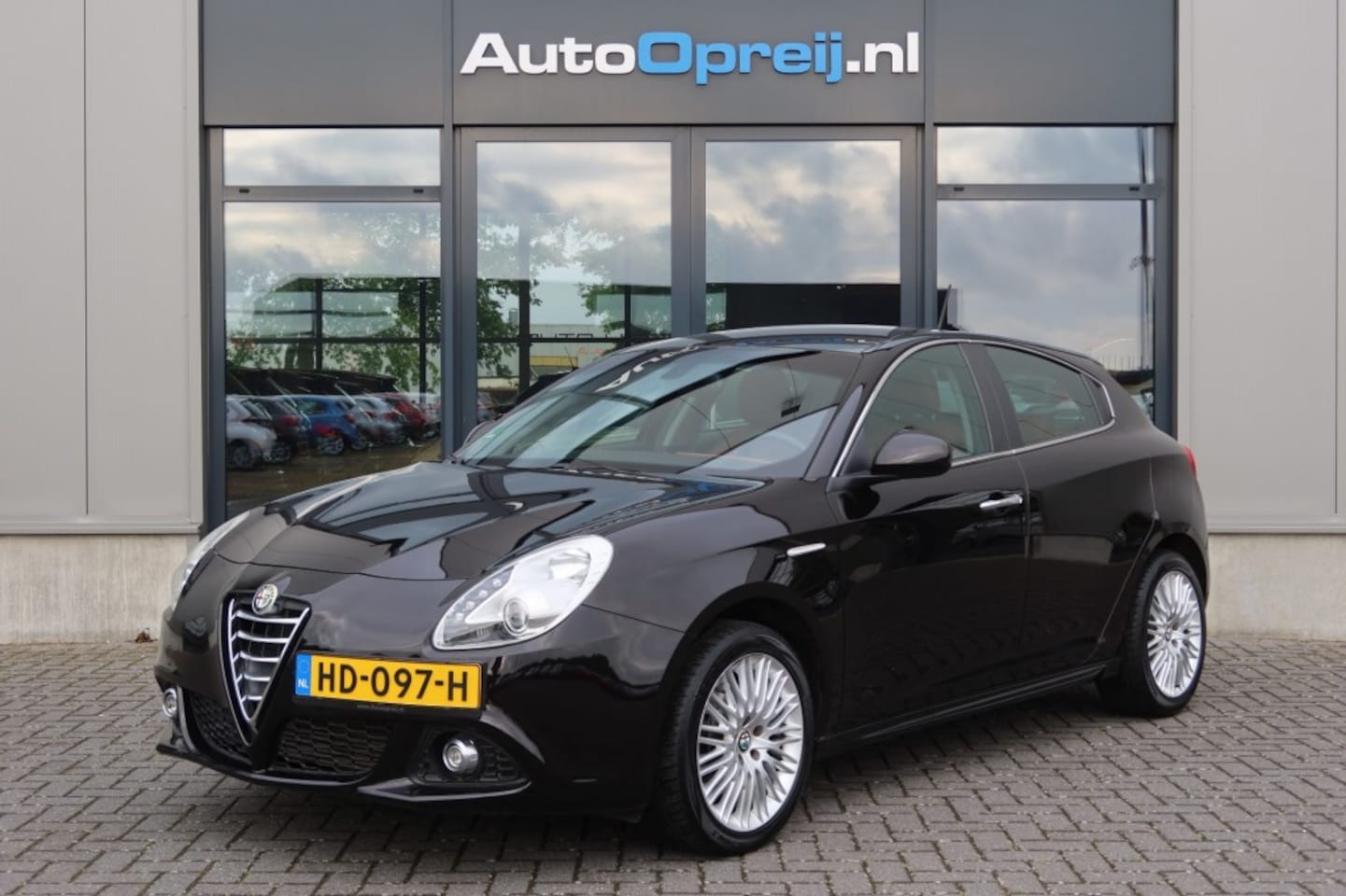 Alfa Romeo Giulietta - 1.4 T Exclusive AUTOMAAT 170pk Clima, NAVI, Bruin Leder, 40.000km NAP - AutoWereld.nl