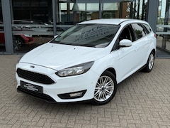 Ford Focus - 1.0 TITANIUM NAVI AIRCO PDC LMV WINTERPACK