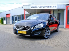 Volvo V60 - 1.6 T3 150pk Kinetic Clima|Cruise|LMV