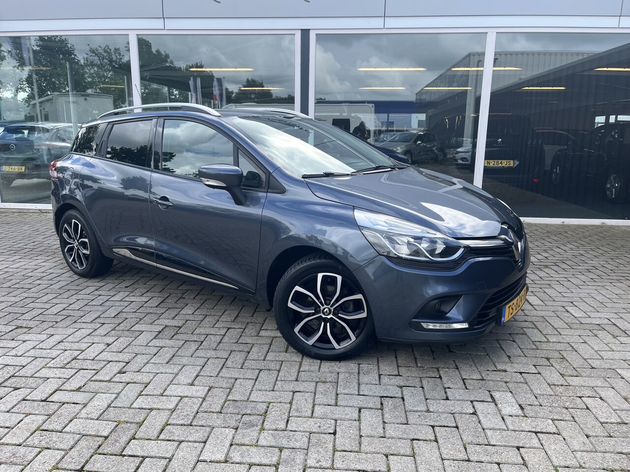 Renault Clio Estate - 0.9 TCe Intens Led / Trekhaak / Pdc / Lmv - AutoWereld.nl