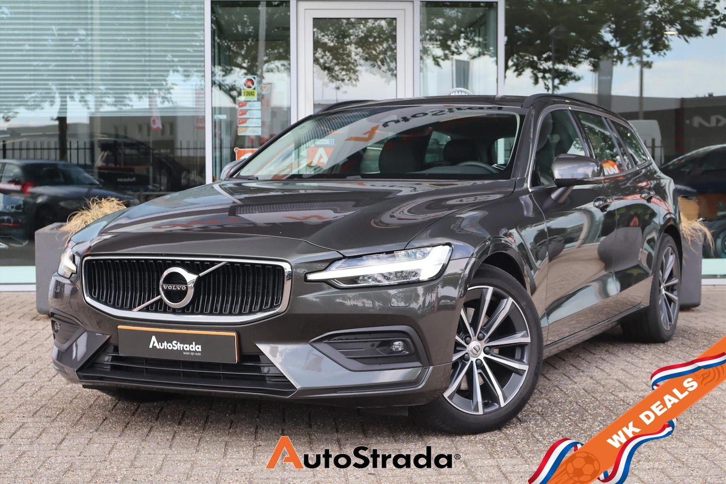 Volvo V60 - B4 Business Pro 197pk | Virtual | Stoelverwarming | Navi | LED | Carplay | Trekhaak | Came - AutoWereld.nl